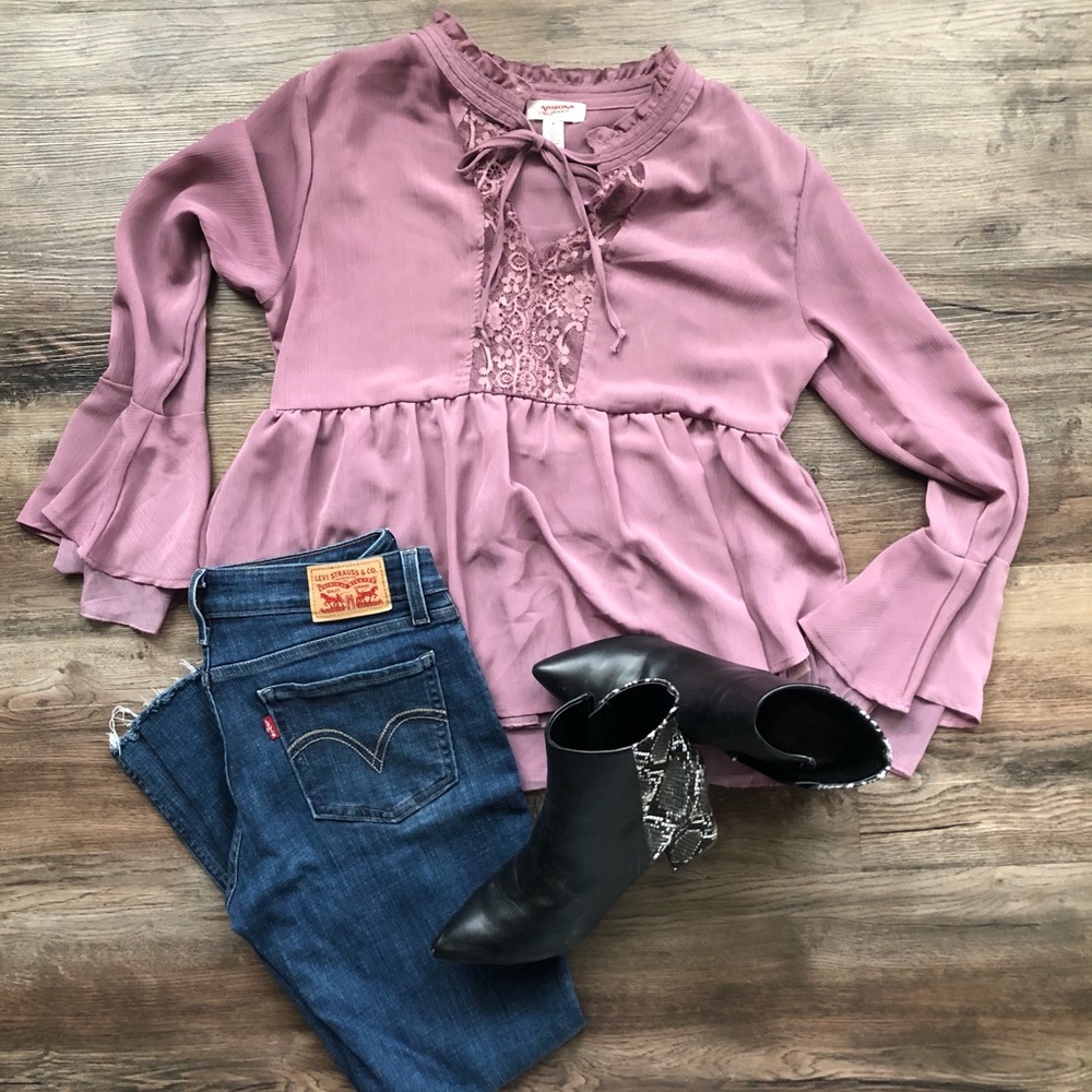 Flowy Lilac Long Sleeve Bell Sleeve Blouse